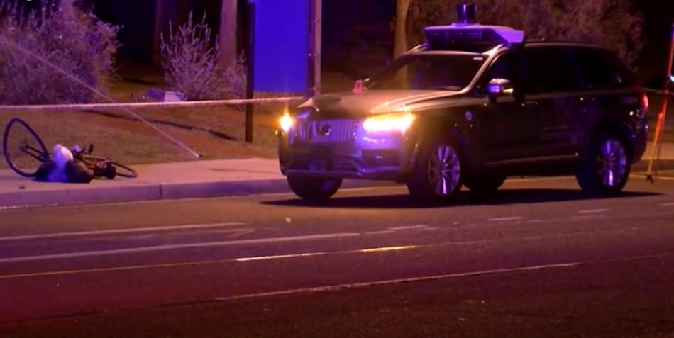 Беспилотный автомобиль Uber насмерть сбил пешехода